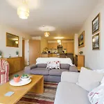 City Centre Apartment Harbourside 2 Bedrooms 2 Bathrooms
