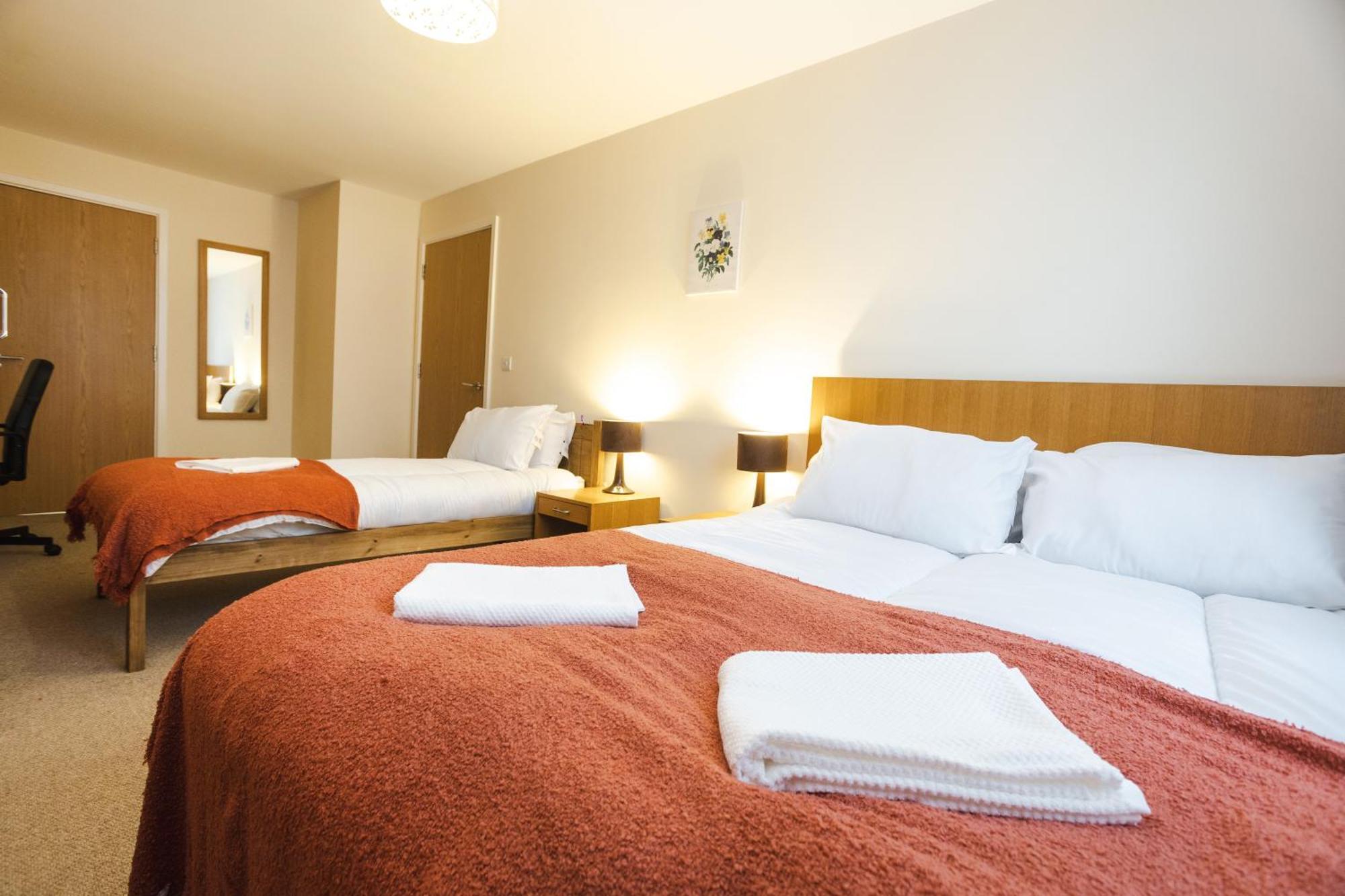 Centre Harbourside 2 Bedrooms 2 Bathrooms