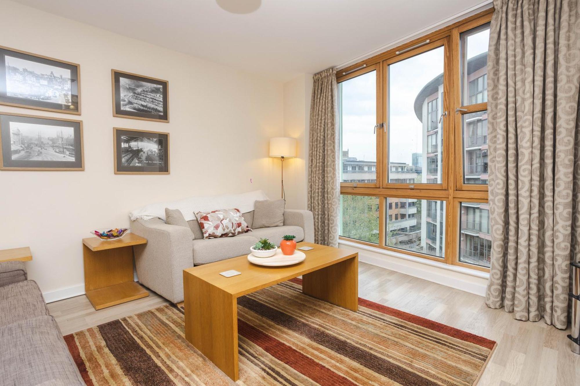 Centre Harbourside 2 Bedrooms 2 Bathrooms