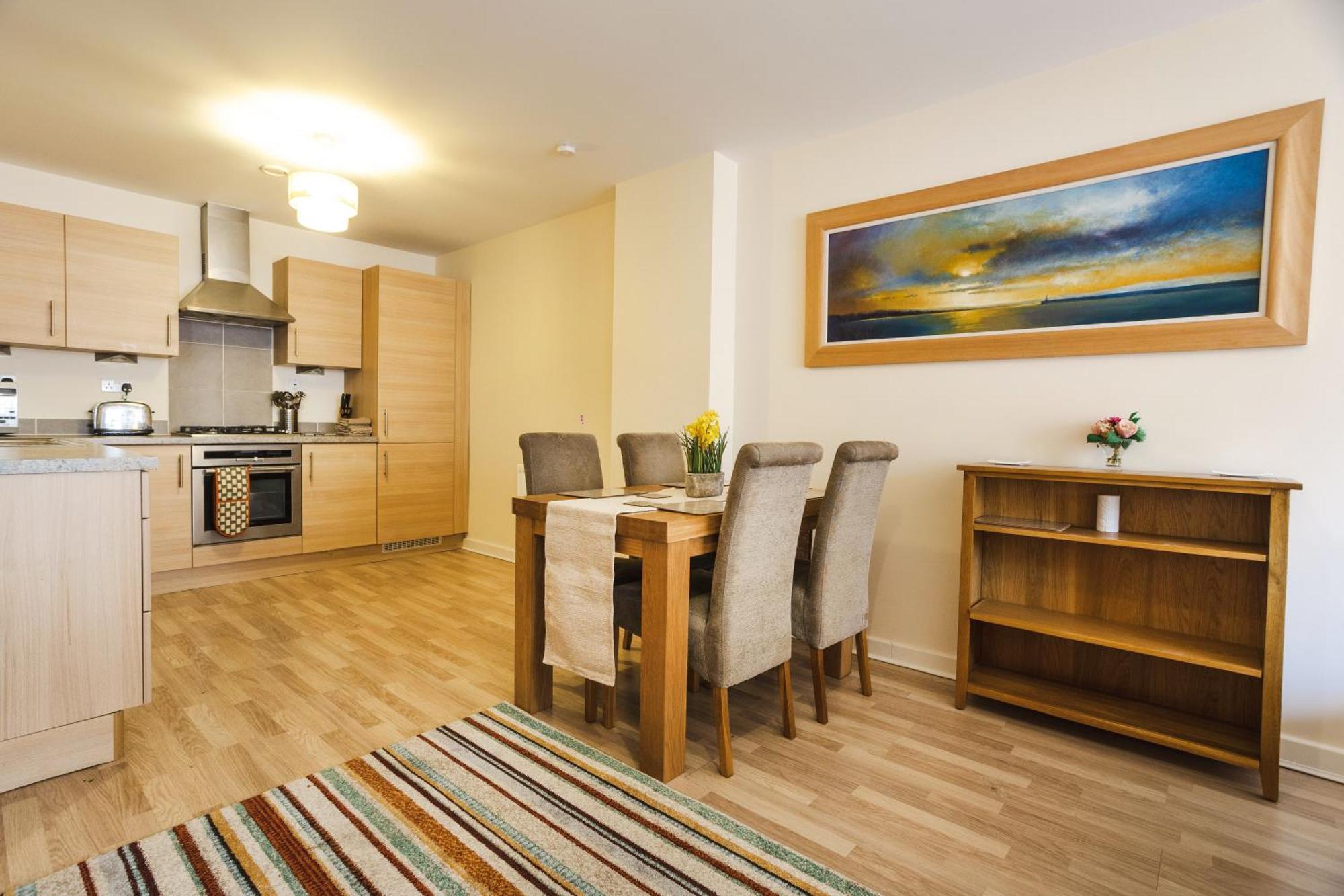 Centre Harbourside 2 Bedrooms 2 Bathrooms Bristol